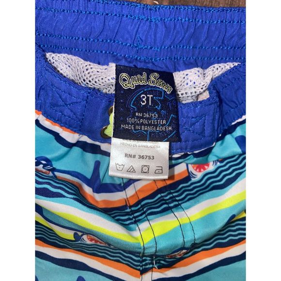 Toddler Boys Quad Seven of 2 Piece Swim Set 3T Swim Trunks and Rash Guard - Picture 5 of 12